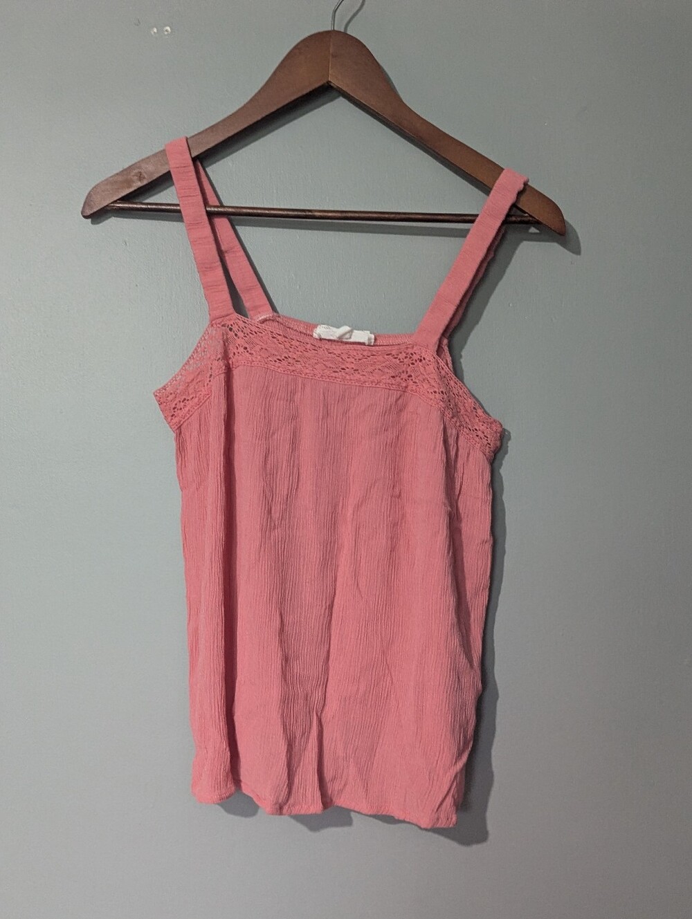 4/$10 ✨ Wild Skye Pink Lace‎ Trim Women's Top